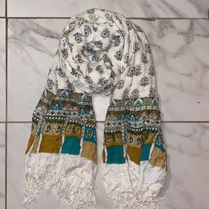 Patterned scarf